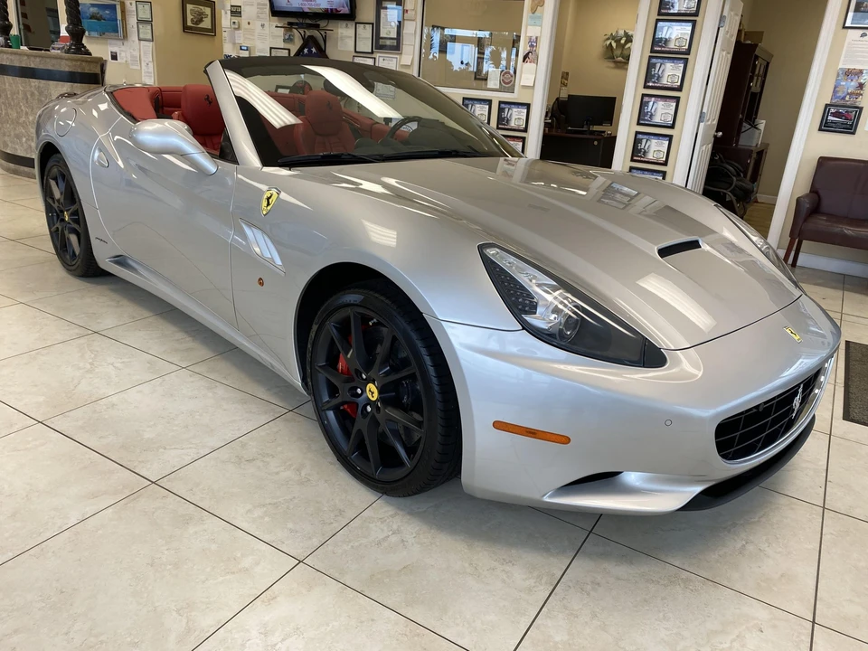 2012 Ferrari California - Image 21 of 31