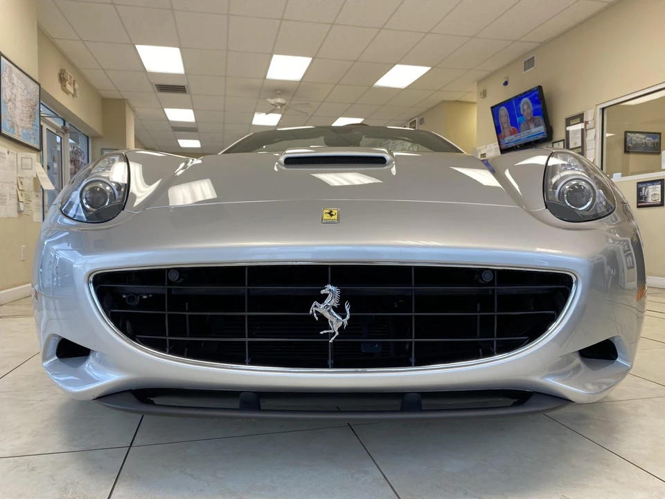 2012 Ferrari California - Image 18 of 31