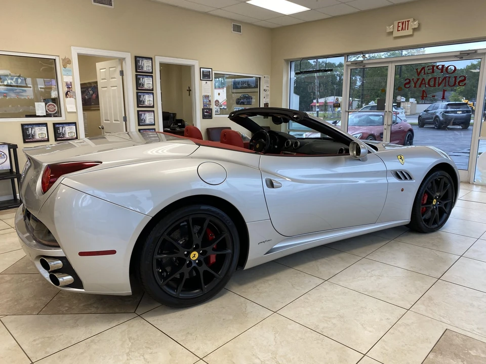 2012 Ferrari California - Image 23 of 31