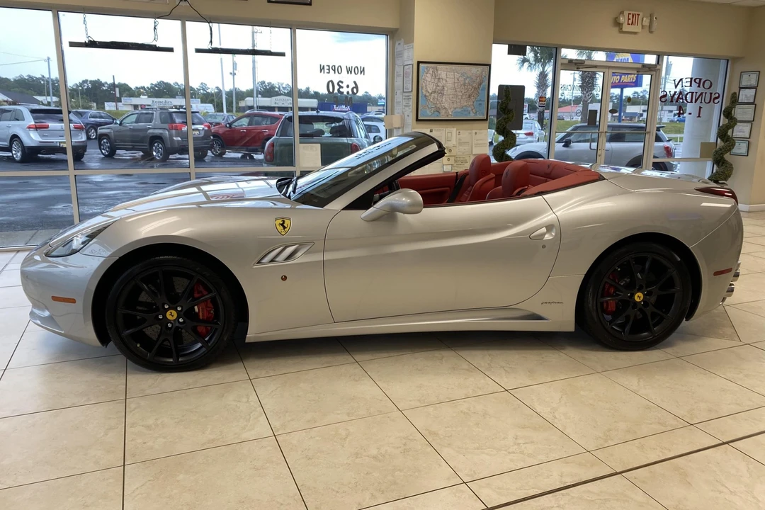 2012 Ferrari California - Image 15 of 31