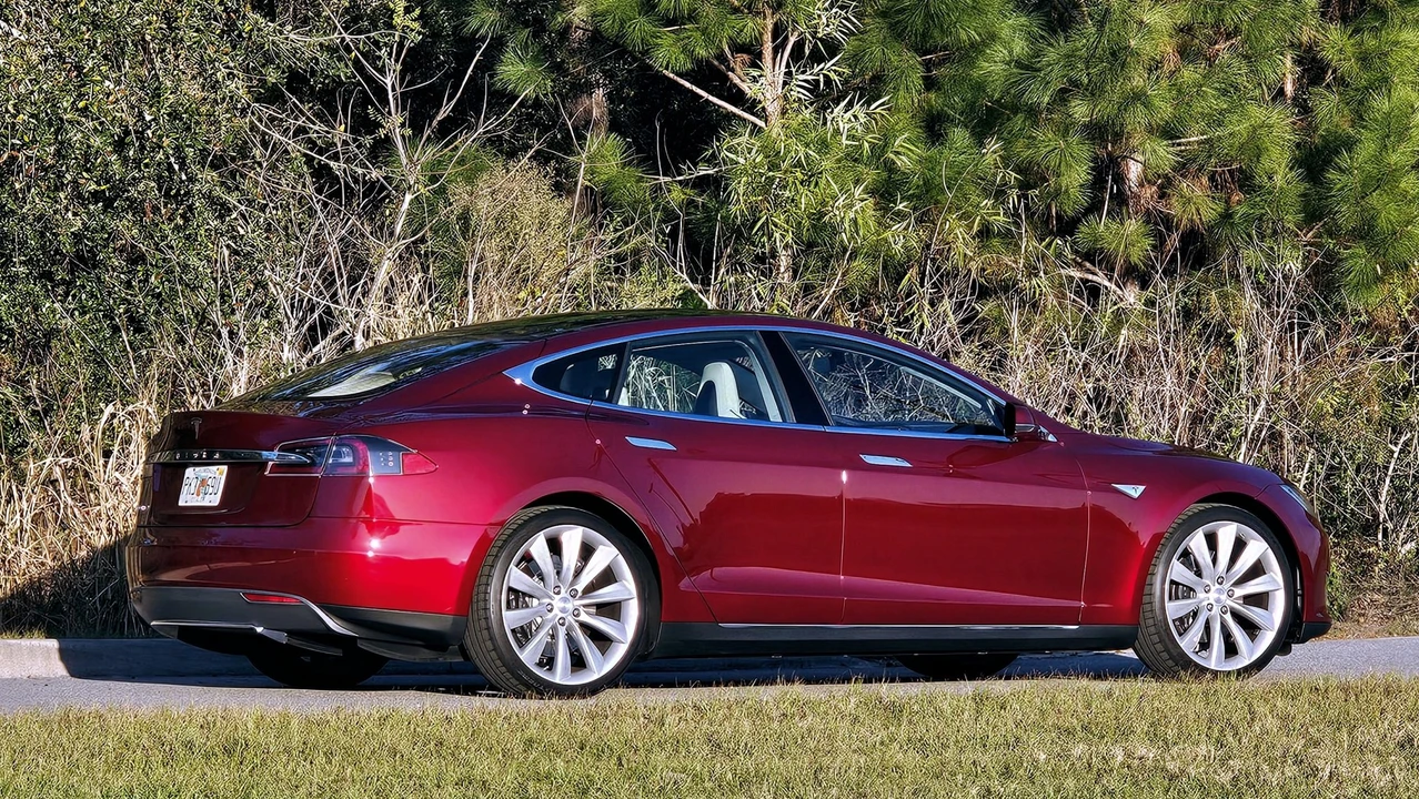 2012 Tesla Model S - Image 5 of 31