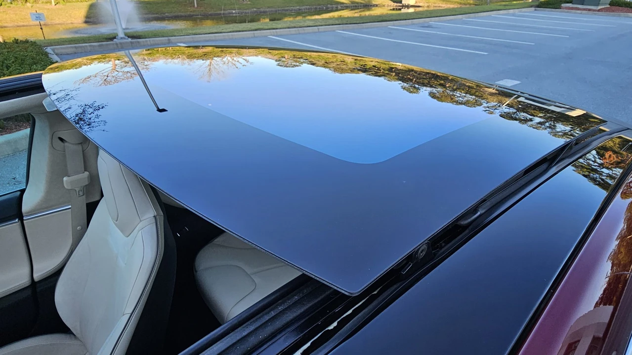 2012 Tesla Model S - Image 27 of 31