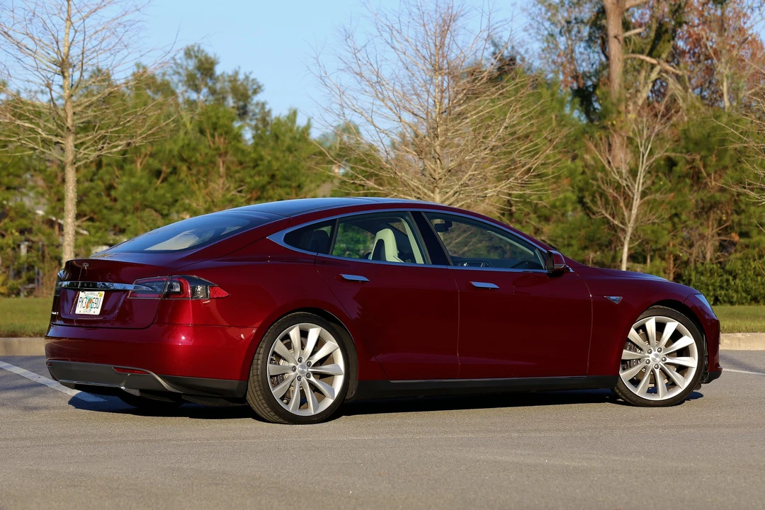 2012 Tesla Model S - Image 7 of 31