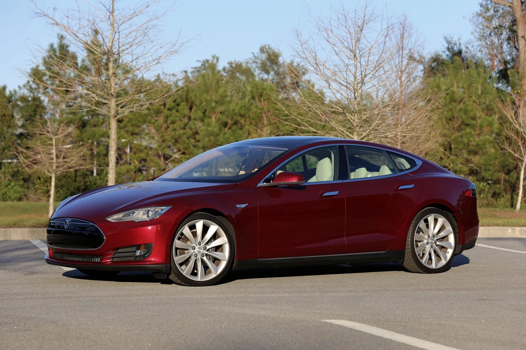 2012 Tesla Model S - Image 15 of 31