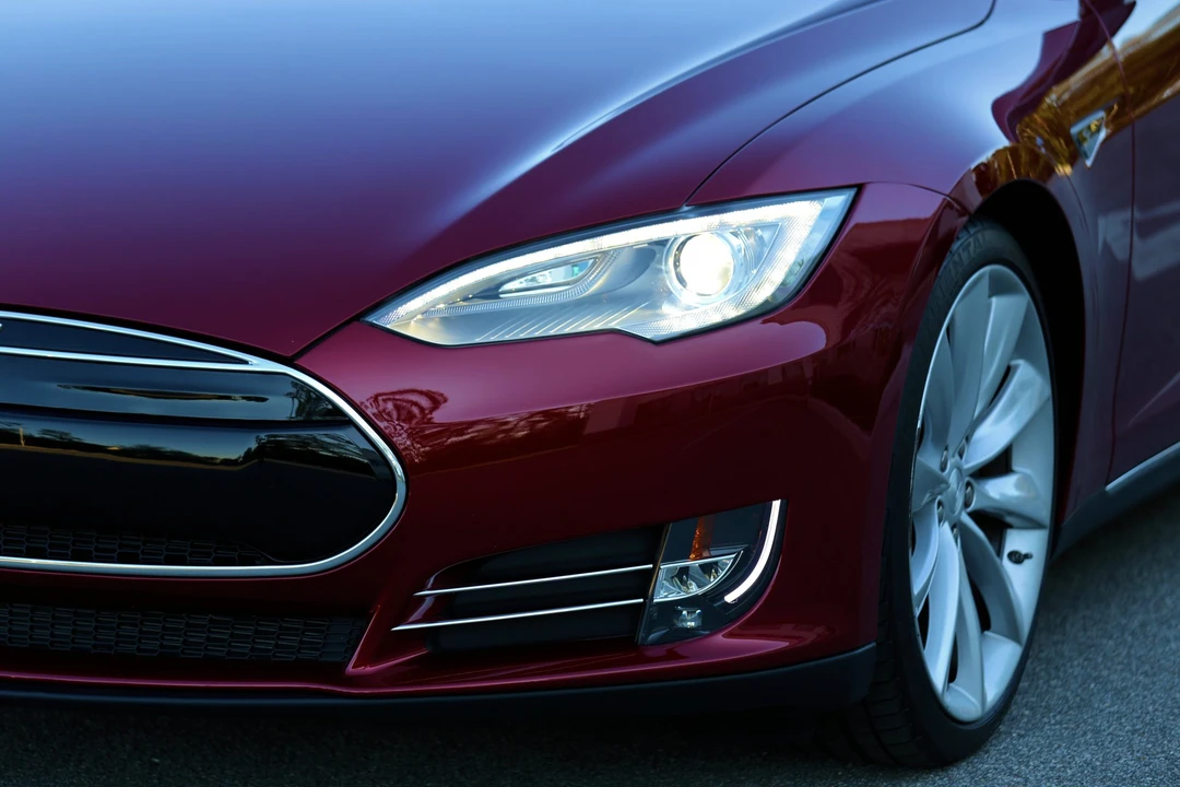 2012 Tesla Model S - Image 22 of 31