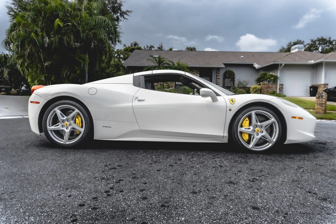 2013 Ferrari 458 Spider - Image 25 of 31
