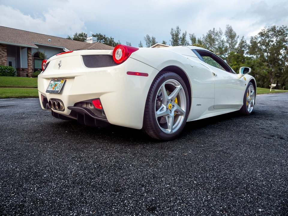 2013 Ferrari 458 Spider - Image 27 of 31