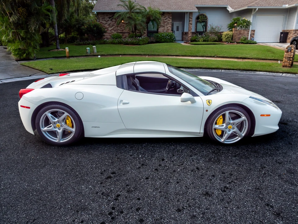 2013 Ferrari 458 Spider - Image 24 of 31