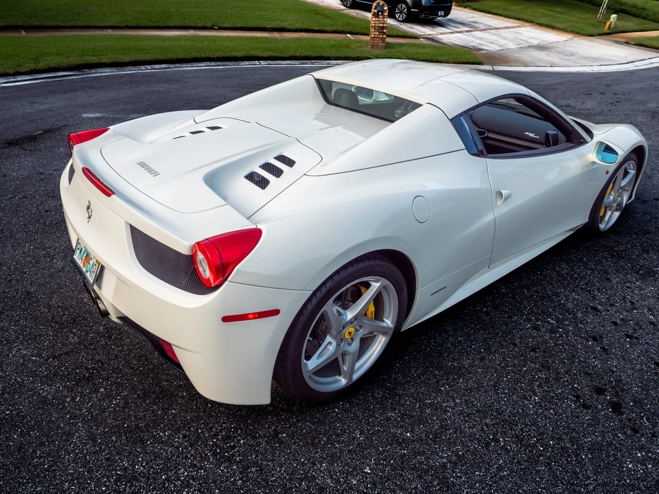 2013 Ferrari 458 Spider - Image 28 of 31