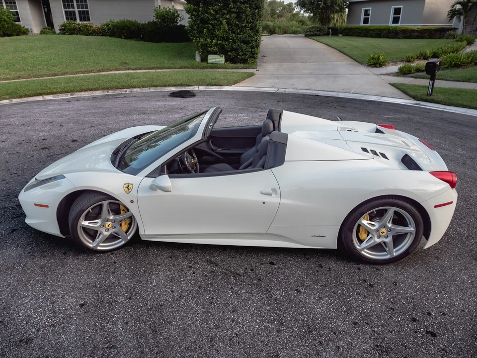 2013 Ferrari 458 Spider - Image 16 of 31
