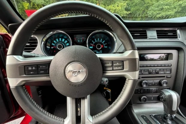2013 Ford S197 Mustang - Image 5 of 8