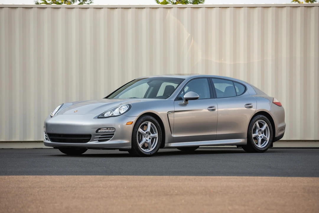 2013 Porsche 970 Panamera - Image 3 of 31