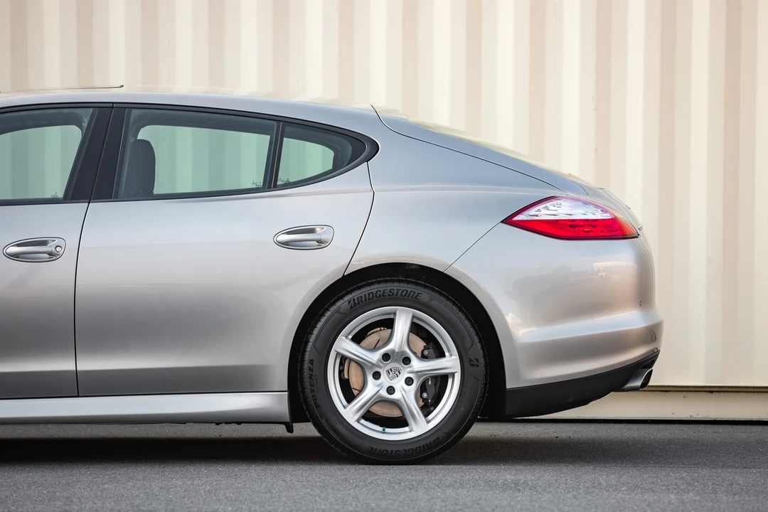 2013 Porsche 970 Panamera - Image 26 of 31