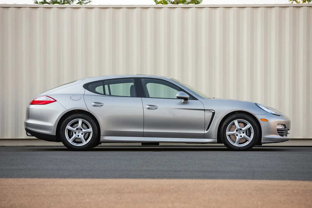 2013 Porsche 970 Panamera - Image 8 of 31