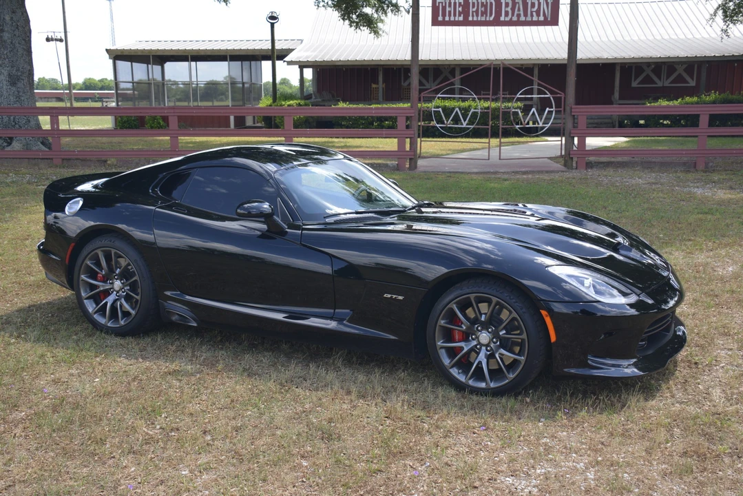 2013 Dodge Viper 5th Gen - Image 5 of 31