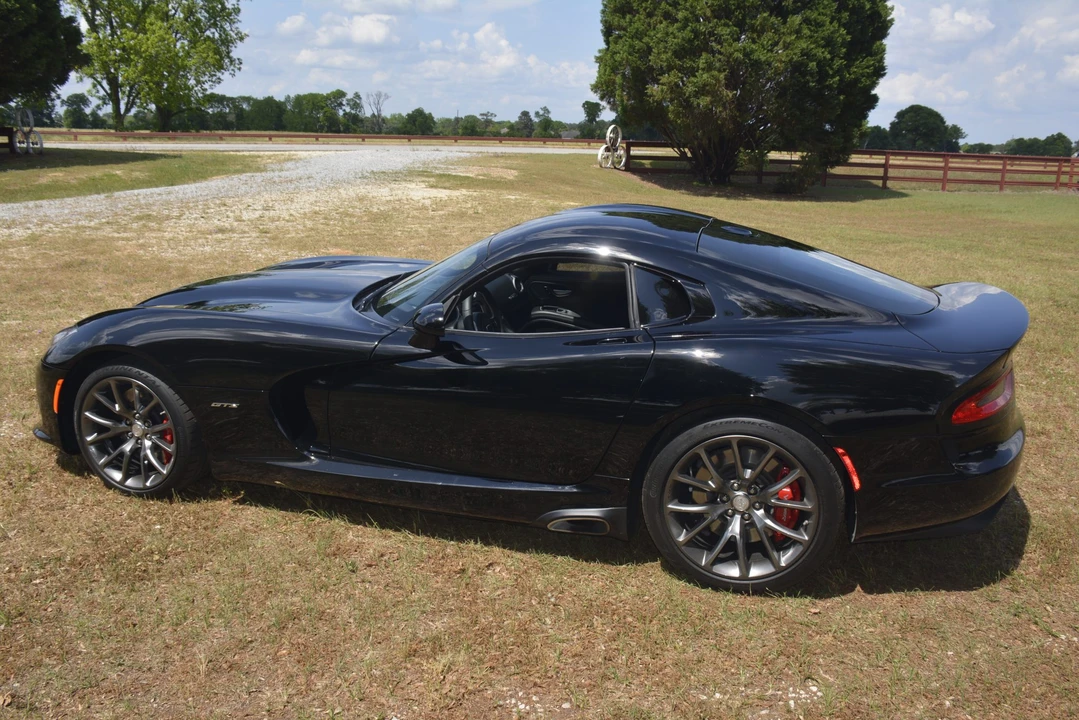 2013 Dodge Viper 5th Gen - Image 15 of 31