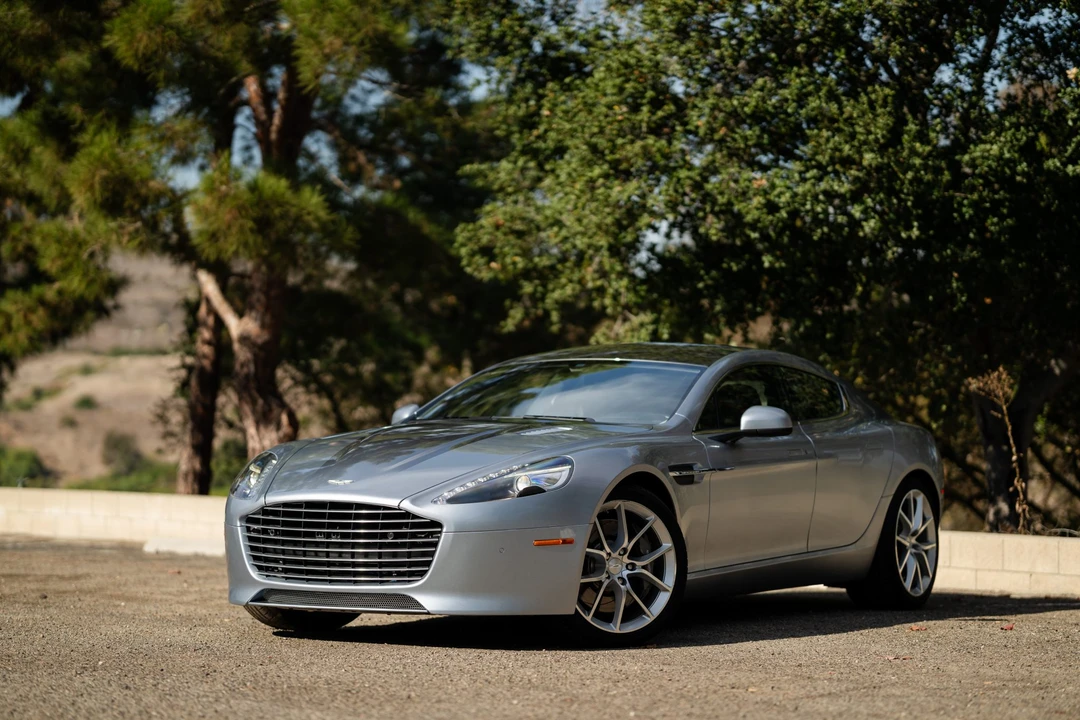 2014 Aston Martin Rapide - Image 2 of 31