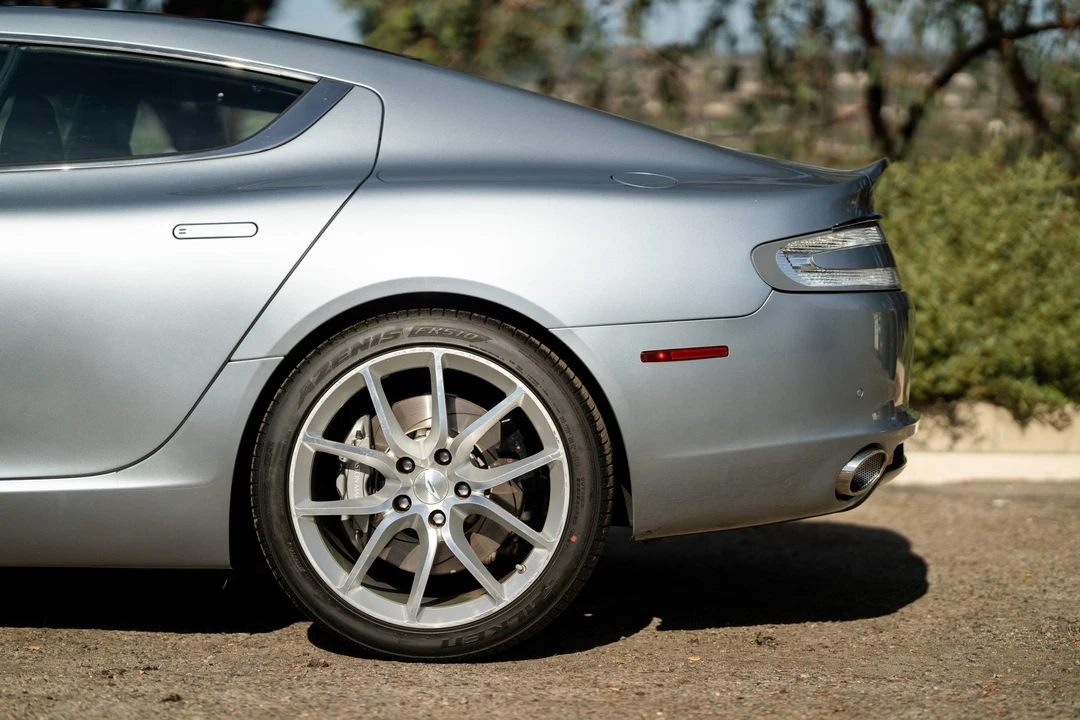 2014 Aston Martin Rapide - Image 13 of 31