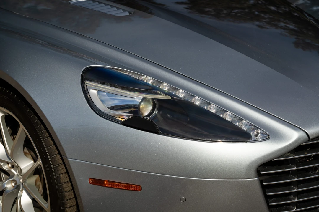 2014 Aston Martin Rapide - Image 18 of 31