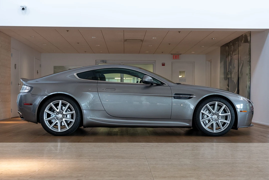 2014 Aston Martin V8 Vantage (2006-2017) - Image 28 of 31