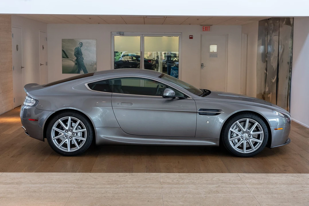 2014 Aston Martin V8 Vantage (2006-2017) - Image 29 of 31