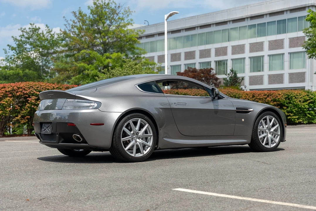 2014 Aston Martin V8 Vantage (2006-2017) - Image 10 of 31