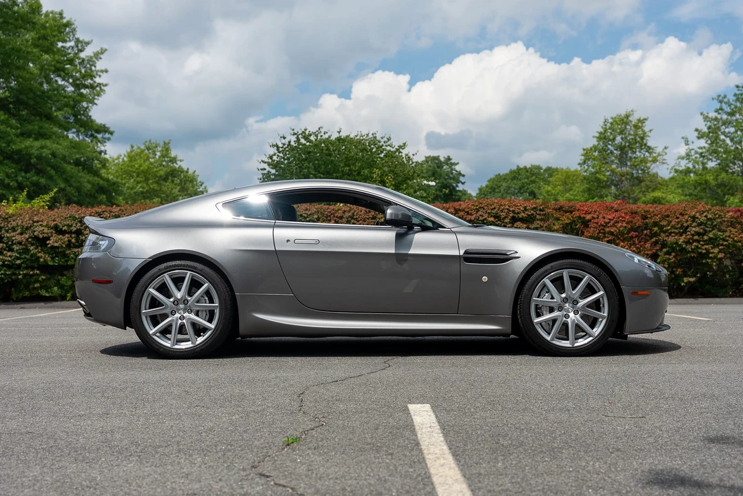 2014 Aston Martin V8 Vantage (2006-2017) - Image 12 of 31
