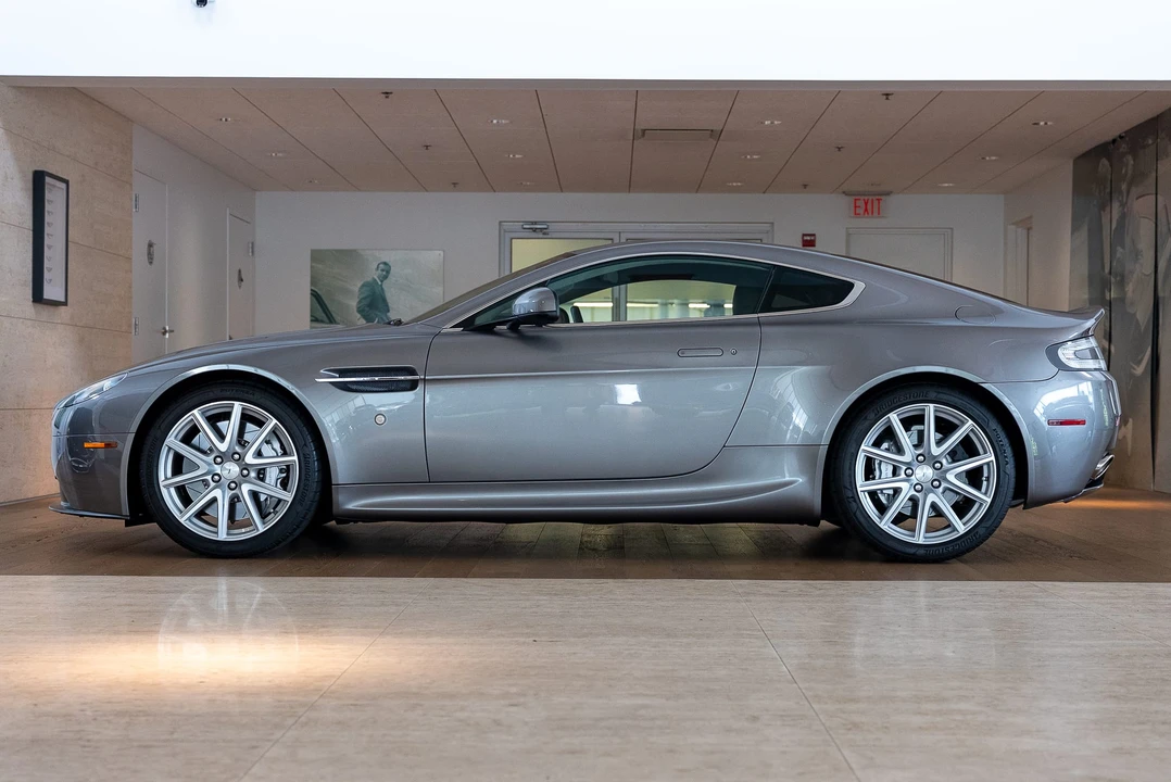 2014 Aston Martin V8 Vantage (2006-2017) - Image 20 of 31
