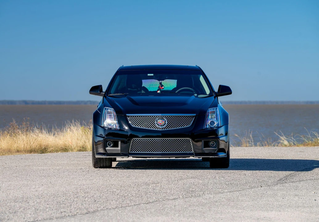 2014 Cadillac CTS-V 3rd Gen - Image 2 of 31