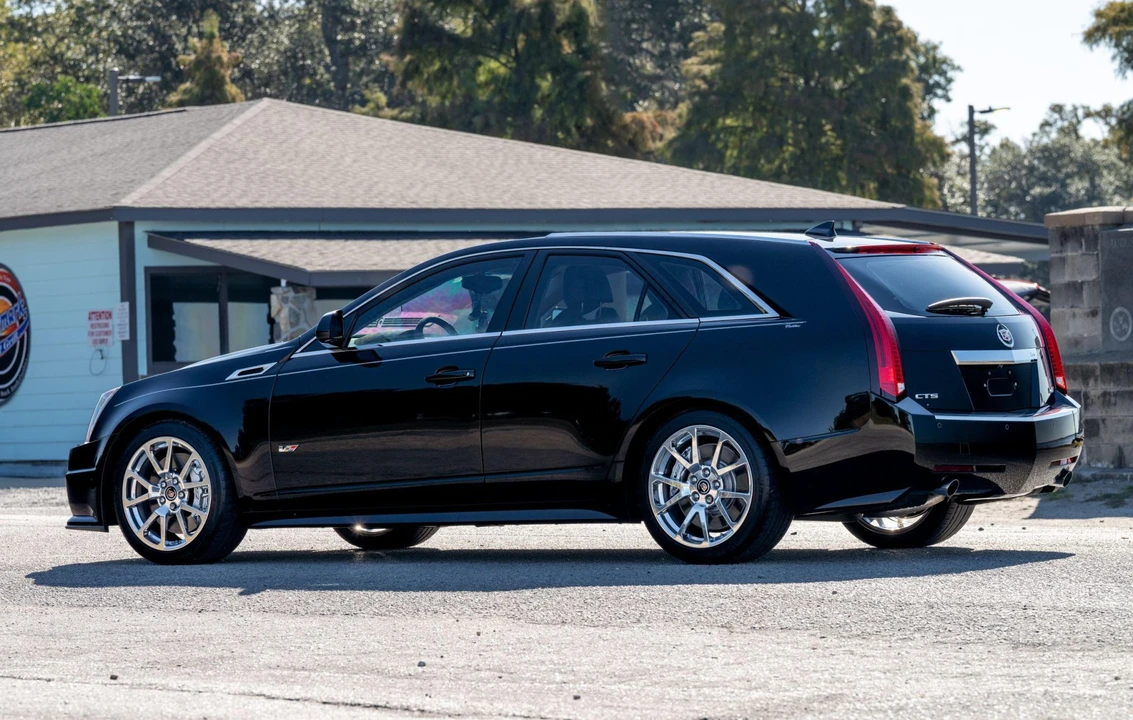 2014 Cadillac CTS-V 3rd Gen - Image 11 of 31