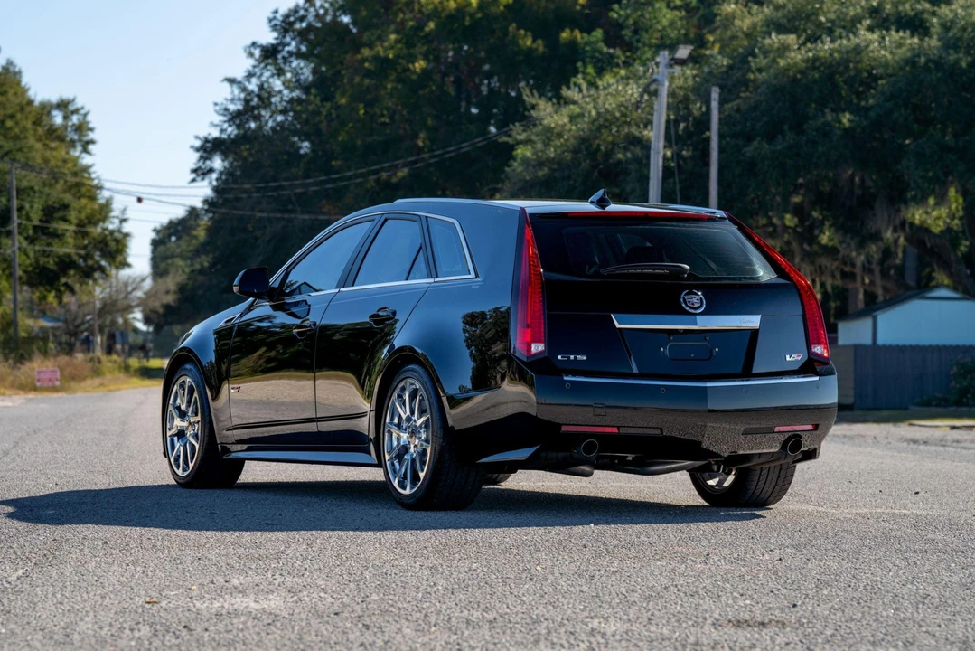 2014 Cadillac CTS-V 3rd Gen - Image 10 of 31