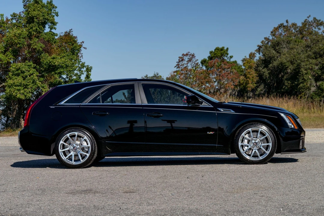 2014 Cadillac CTS-V 3rd Gen - Image 6 of 31