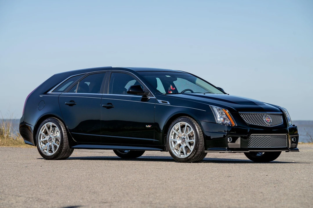 2014 Cadillac CTS-V 3rd Gen - Image 4 of 31