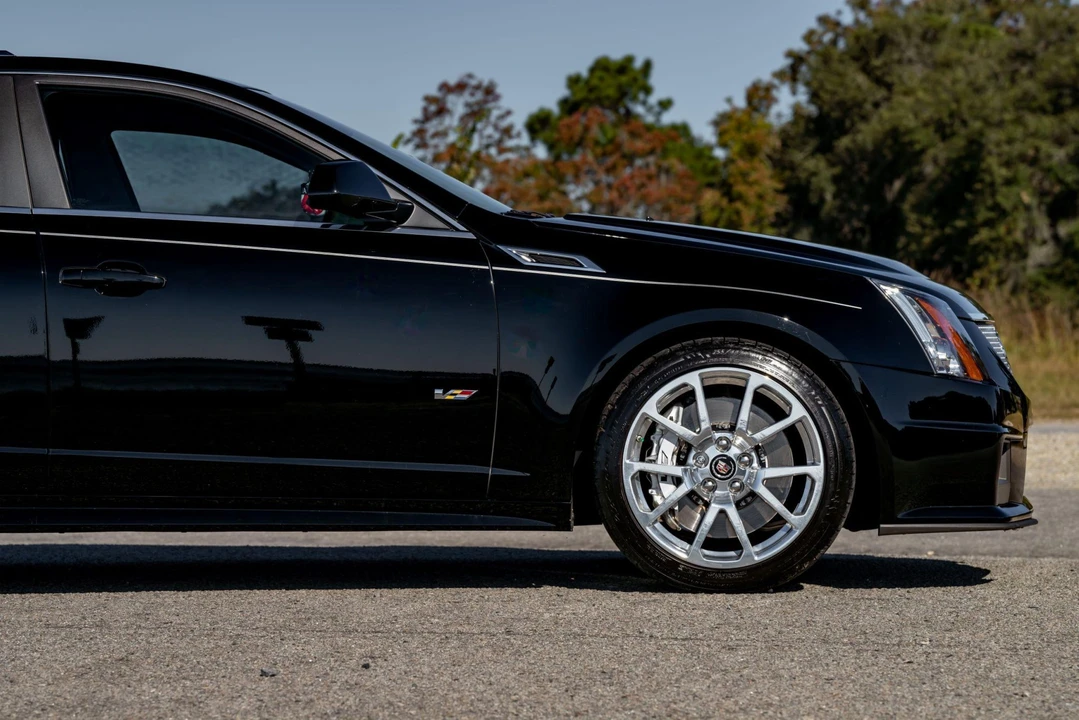 2014 Cadillac CTS-V 3rd Gen - Image 24 of 31