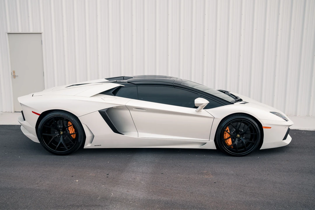 2014 Lamborghini Aventador LP700-4 - Image 18 of 31