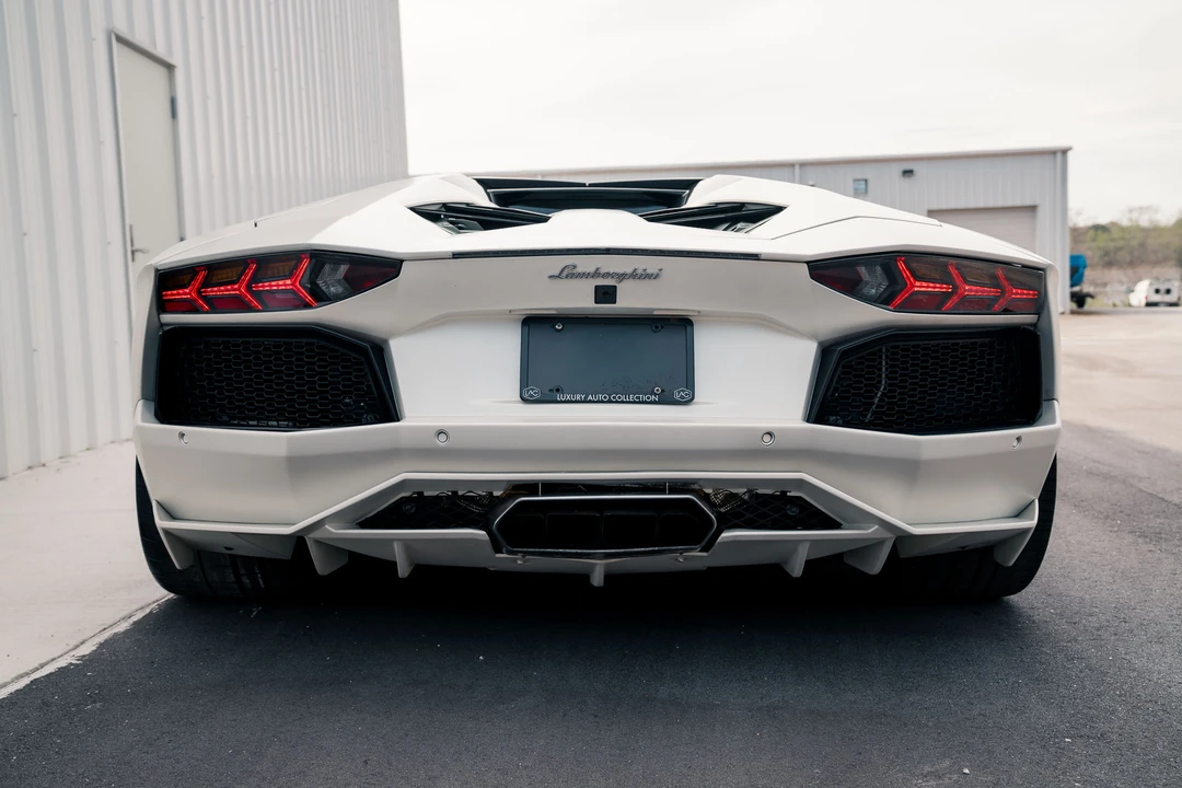 2014 Lamborghini Aventador LP700-4 - Image 23 of 31