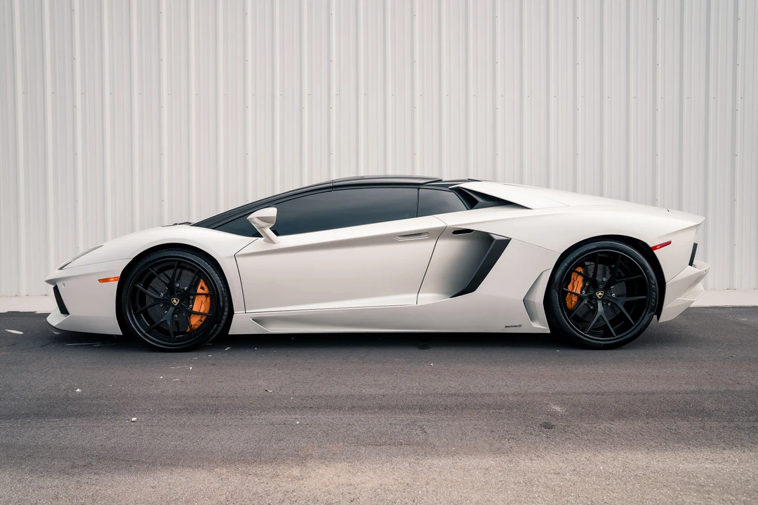 2014 Lamborghini Aventador LP700-4 - Image 29 of 31
