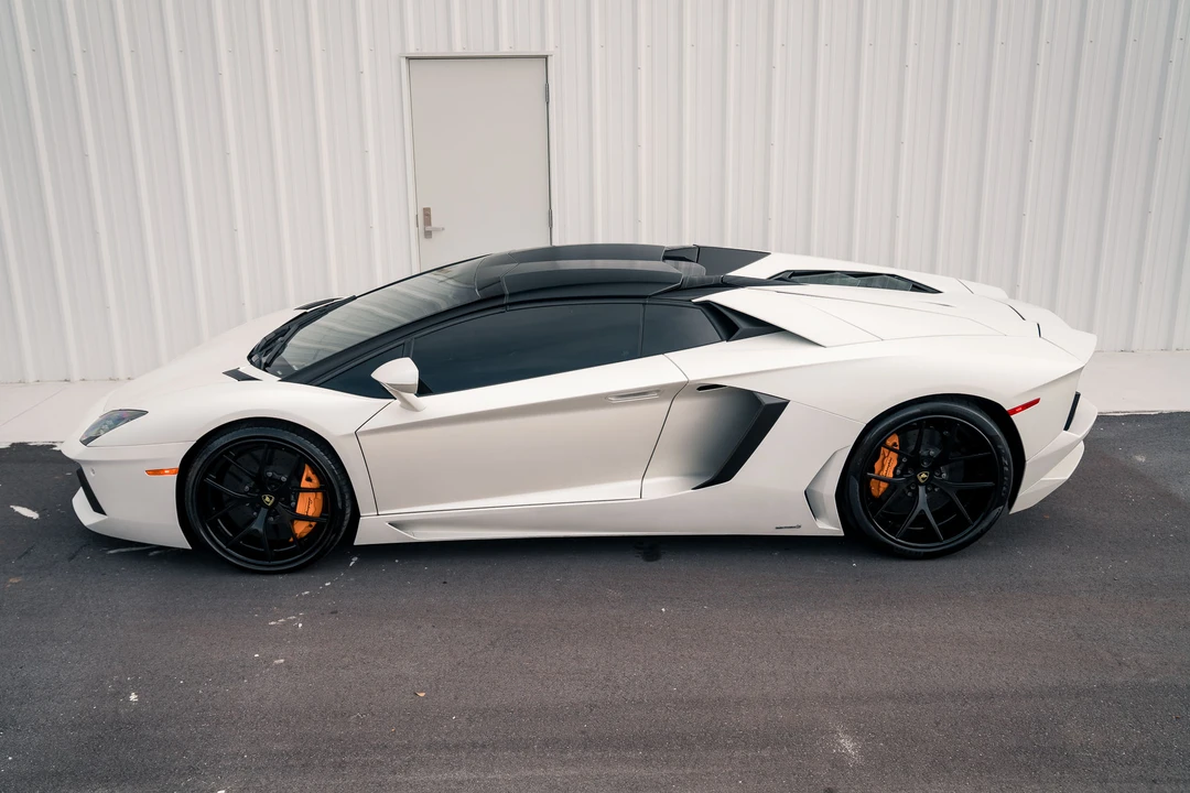 2014 Lamborghini Aventador LP700-4 - Image 30 of 31