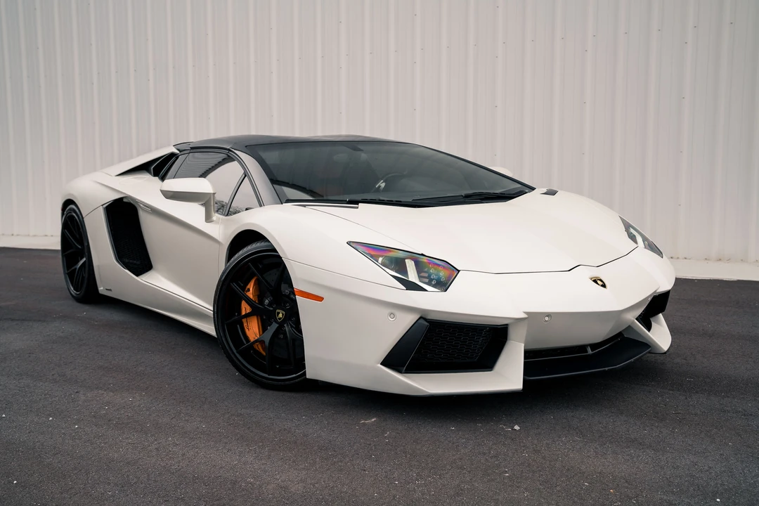 2014 Lamborghini Aventador LP700-4 - Image 12 of 31