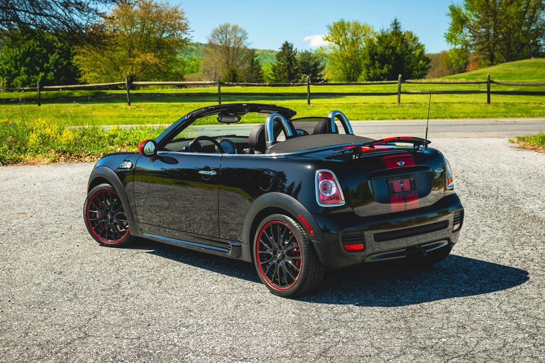 2014 Mini Coupe & Roadster - Image 27 of 31