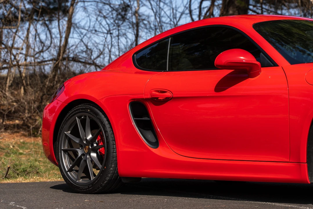 2014 Porsche 981 Cayman S - Image 26 of 31