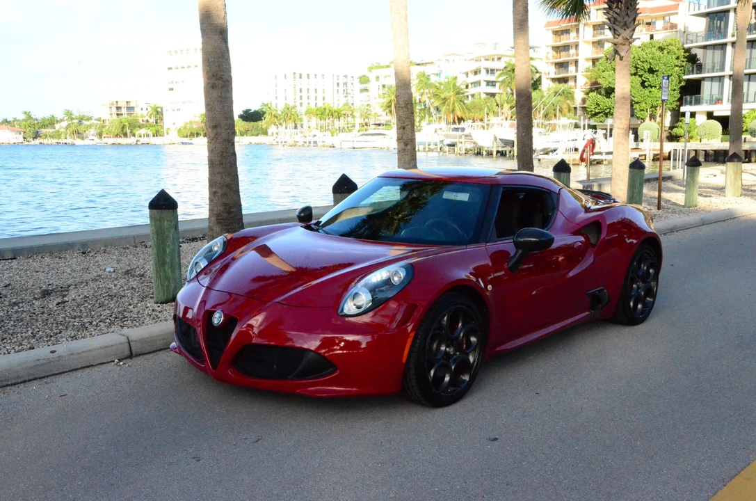 2015 Alfa Romeo 4C Coupe - Image 3 of 31