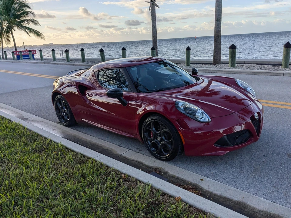 2015 Alfa Romeo 4C Coupe - Image 11 of 31