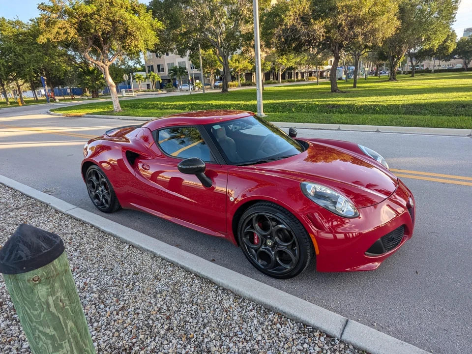 2015 Alfa Romeo 4C Coupe - Image 12 of 31