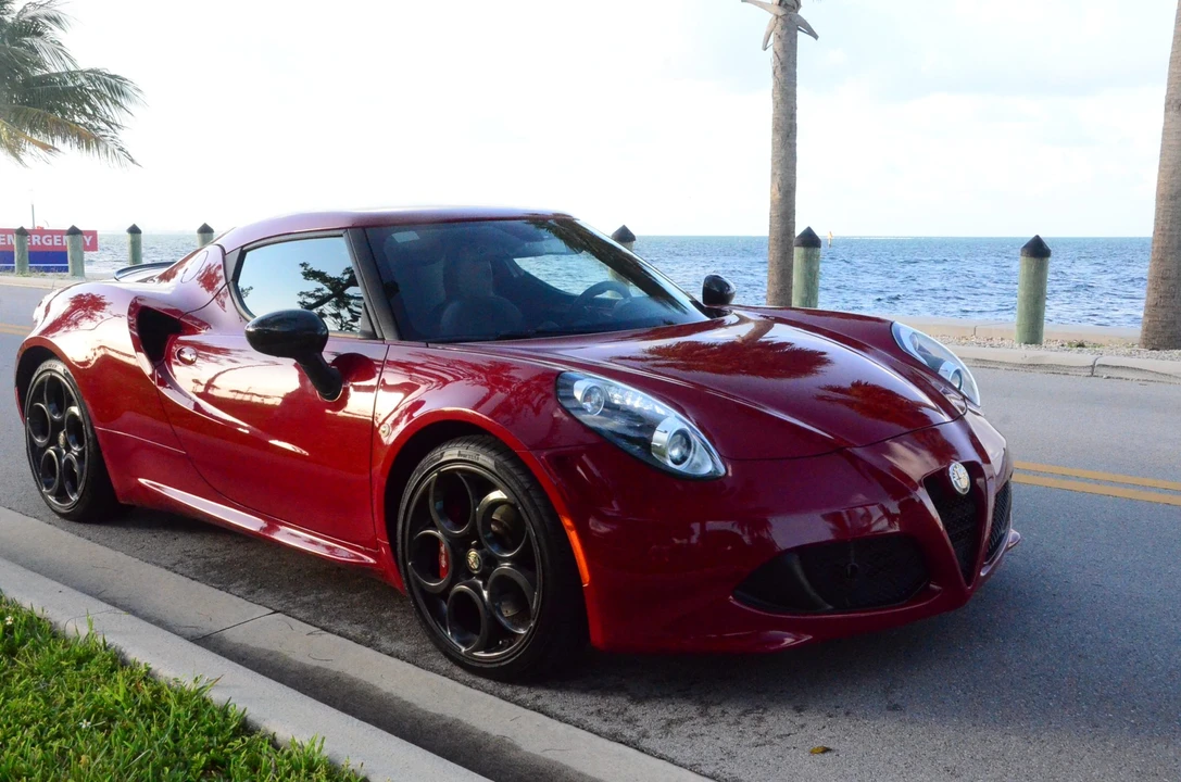 2015 Alfa Romeo 4C Coupe - Image 30 of 31