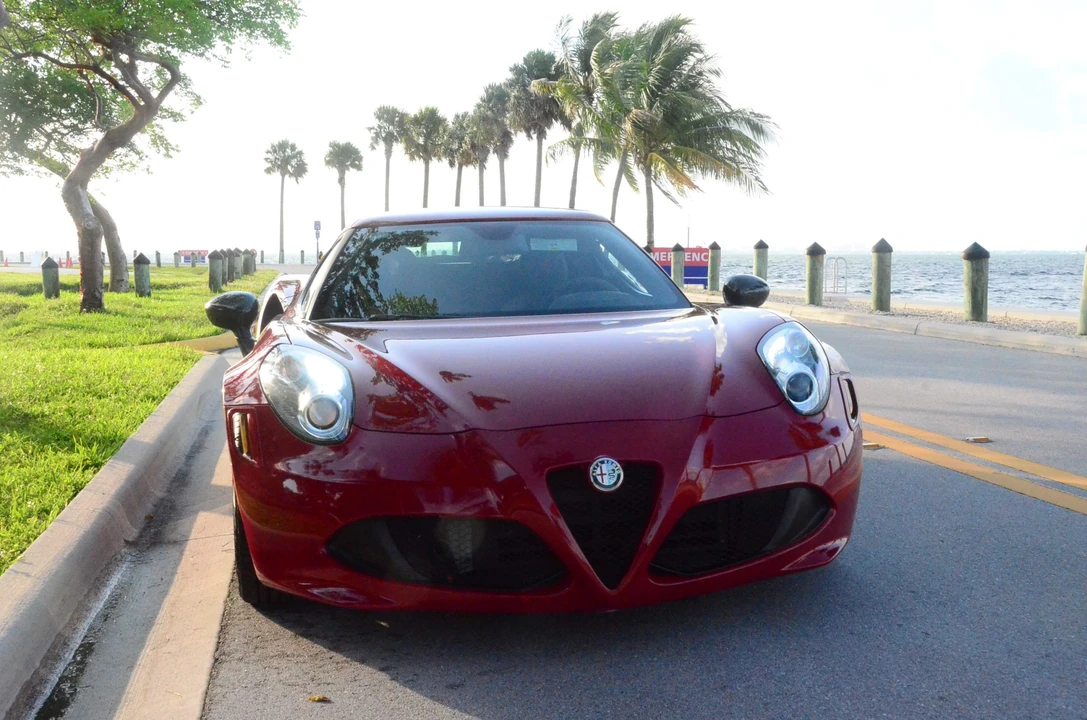 2015 Alfa Romeo 4C Coupe - Image 29 of 31