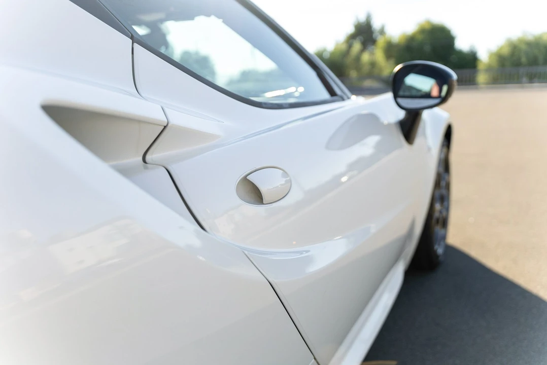 2015 Alfa Romeo 4C Coupe - Image 12 of 31