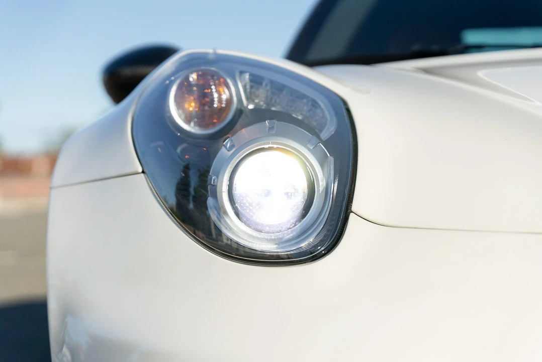 2015 Alfa Romeo 4C Coupe - Image 13 of 31