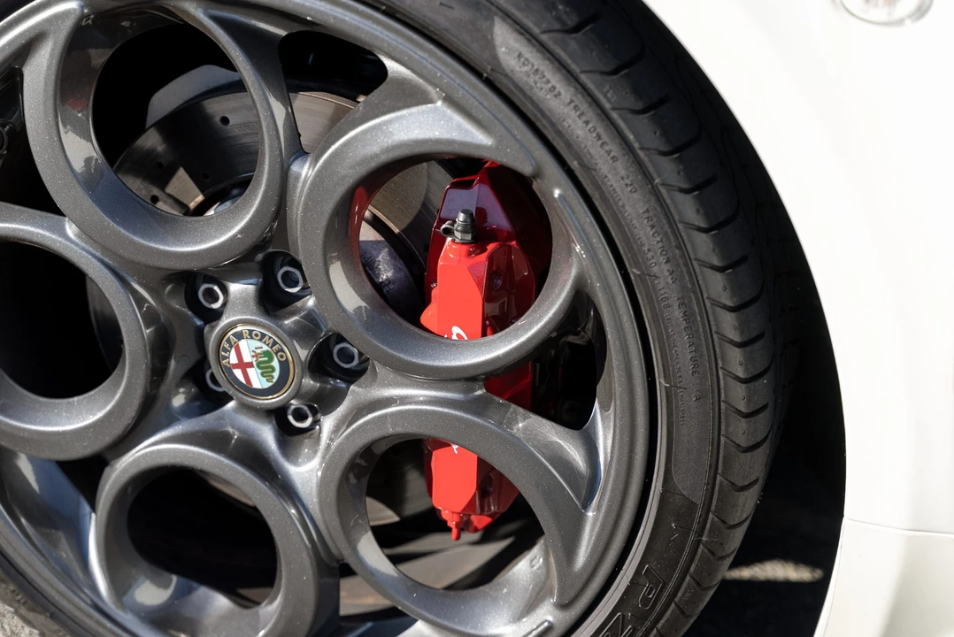 2015 Alfa Romeo 4C Coupe - Image 30 of 31