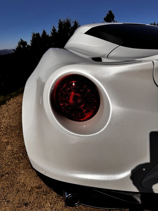 2015 Alfa Romeo 4C Coupe - Image 22 of 31
